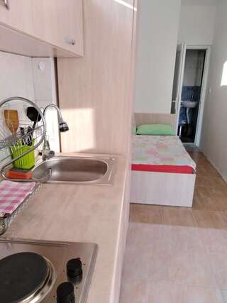 Апартаменты Apartmani Lav Сутоморе Апартаменты-студио с видом на море-22